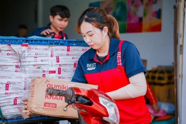 Sàn thương mại điện tử tăng phí: Cơ hội cho ngành chuyển phát nhanh