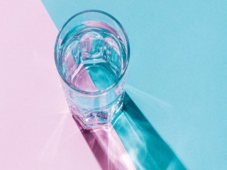 Không cần điện phân, bắn vi sóng vào nước là cũng có thể tạo ra hydro, các nhà khoa học mở cánh cửa tạo pin sạc siêu nhanh và nhiên liệu sạch