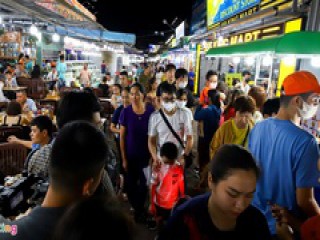 Ồ ạt hủy đặt phòng khách sạn vì bùng dịch