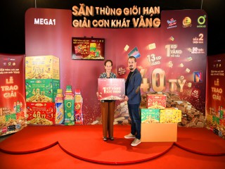 Cô bán nước vỉa hè vỡ oà hạnh phúc khi thoát cảnh nợ nần nhờ trúng 1kg vàng từ Mega1