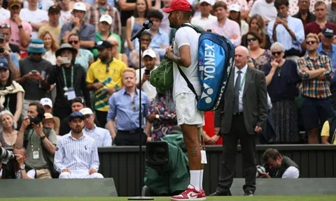Kyrgios vi phạm quy tắc trang phục Wimbledon