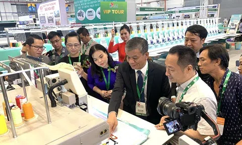 Chính thức khai mạc Triển lãm ITCPE - VIETNAM TEXPRINT 2023 tại Bình Dương