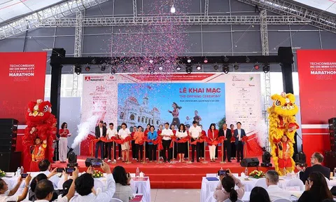 Gần 18.000 vận động viên tham gia Giải Marathon Quốc tế Thành phố Hồ Chí Minh Techcombank