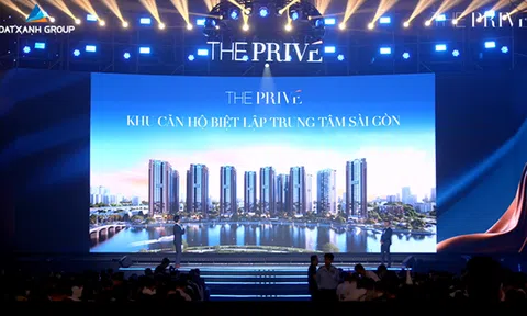 Hàng chục khách hàng phản đối tại lễ ra quân dự án căn hộ The Privé của Đất Xanh