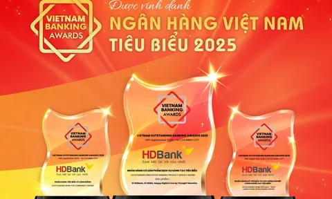 HDBank nhận 3 giải thưởng lớn tại Diễn đàn Ngân hàng Bán lẻ Việt Nam 2025