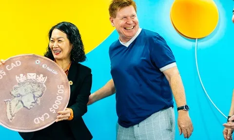 Sun Life đóng góp hơn 2,2 tỷ đồng cùng Hội chữ thập đỏ Việt Nam cứu trợ sau bão