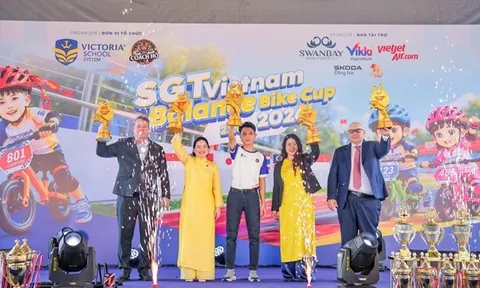 Victoria School  tổ chức giải đua xe thăng bằng cho trẻ: sân chơi bản lĩnh và kết nối gia đình